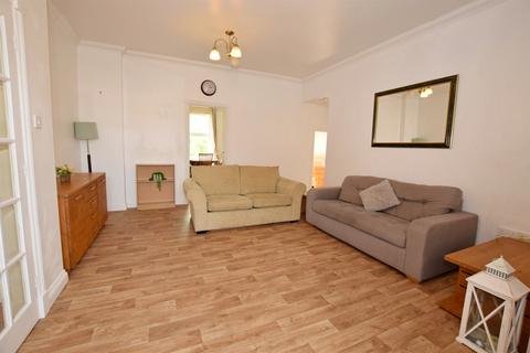 2 bedroom flat to rent, Eversley Court, Aldwick Avenue, Bognor Regis, PO21