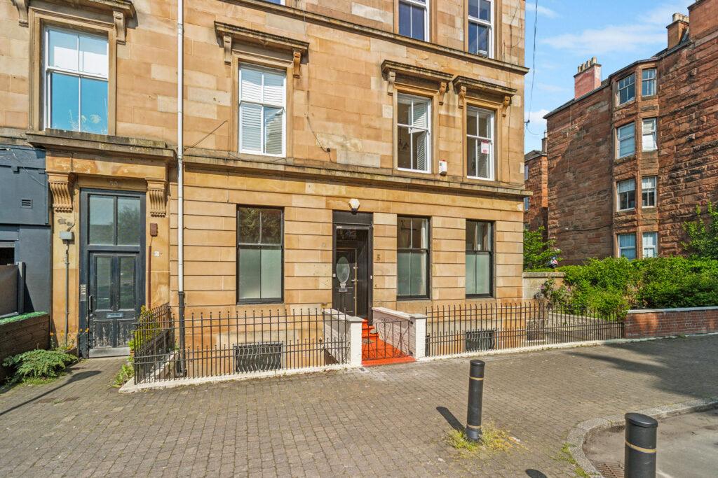 Balvicar Street, Queens Park... 5 bed flat for sale £279,000