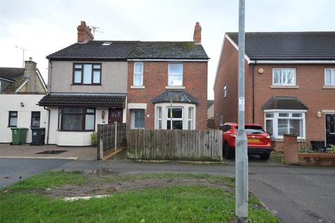 3 bedroom terraced house for sale, Dores Road, Upper Stratton, Swindon, SN2