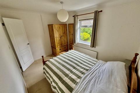 6 Cottle Mead, Corsham, SN13 9UP