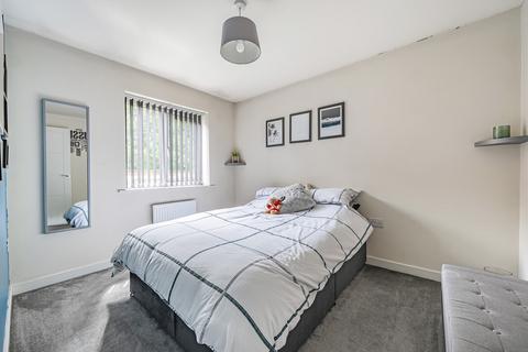 3 bedroom semi-detached house to rent, Tolleson Road, Castlefields, Runcorn