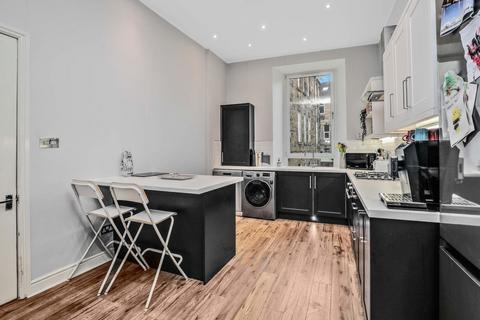 1/1, 12 Dollar Terrace, Glasgow, G20 0BG