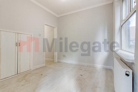 2 bedroom flat to rent, Electric Avenue, Westcliff-On-Sea SS0