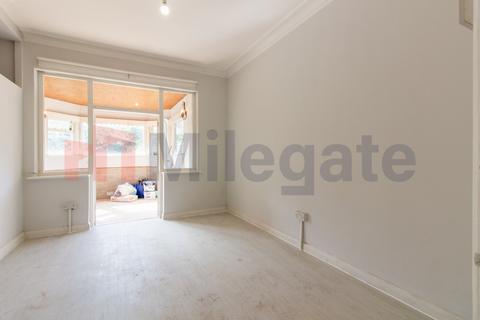 2 bedroom flat to rent, Electric Avenue, Westcliff-On-Sea SS0