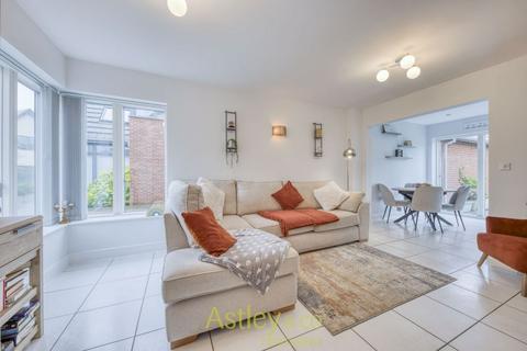 26 Blaxter Way, Norwich, NR7 8BF