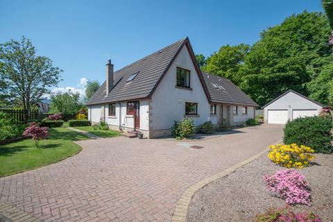 15 Macrosty Gardens, Crieff, PH7 4LP