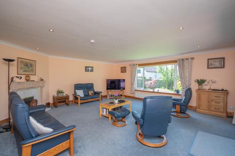 15 Macrosty Gardens, Crieff, PH7 4LP