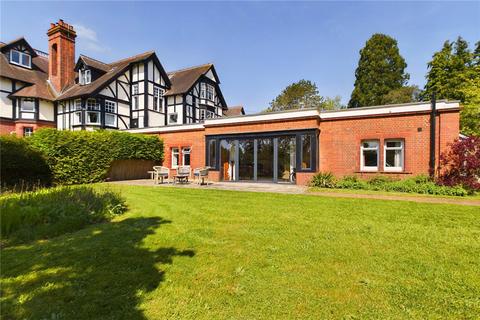 4 bedroom apartment for sale, Bucklebury Place, Upper Woolhampton, Reading, Berkshire, RG7