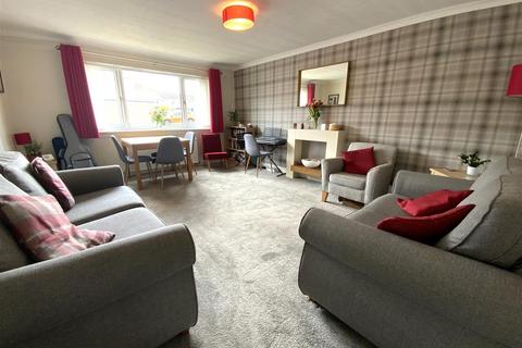 2 bedroom apartment to rent, Tay Place, Mossneuk, East Kilbride