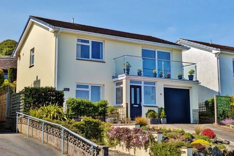 14 Grattons Drive, Lynton, EX35 6LW