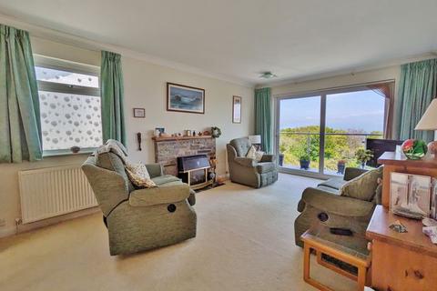 14 Grattons Drive, Lynton, EX35 6LW