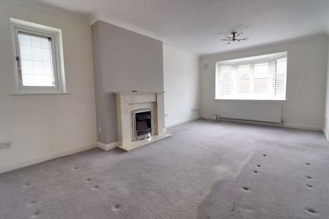 3 Beechfield Drive, Stafford, ST17 0YH