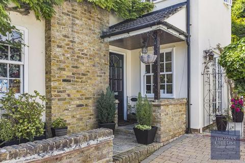 3 bedroom detached house for sale, Hoe Lane, Ware SG12