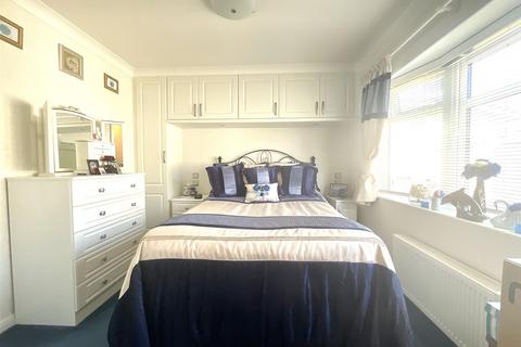 2 bedroom park home for sale, Palm Court, Battlesbridge, Wickford, Essex