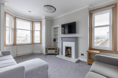 2 bedroom flat to rent, Western Place, Murrayfield, Edinburgh