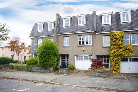 3 bedroom terraced house to rent, Devanha Crescent, Ferryhill, Aberdeen, AB11