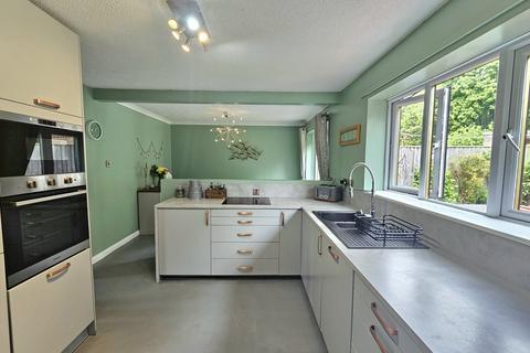 4 bedroom detached house for sale, Marguerite Road, Tiverton, Devon, EX16