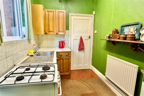 3 bedroom semi-detached house for sale, Cyprus Avenue, Beeston, Nottingham NG9 2PG