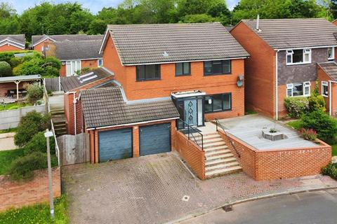 4 bedroom detached house for sale, Tracy Close, Beeston, Nottingham NG9 3HW
