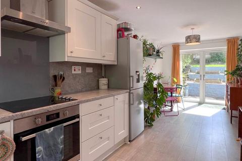 5 Mill View Close, Howey, Llandrindod Wells, LD1 5RA