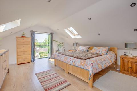 5 bedroom detached house for sale, Runrig Hill, Chesham Bois, Amersham, Buckinghamshire, HP6 6DL
