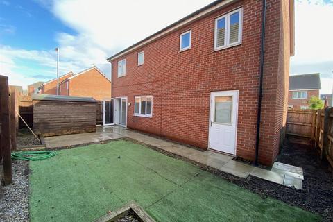 3 bedroom detached house to rent, Keble Road, Bootle