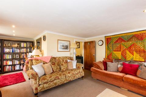 12 Castle Road, Grantown-on-spey, PH26 3HJ
