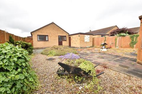 2 bedroom detached bungalow for sale, Leaburn Road, Messingham, Scunthorpe
