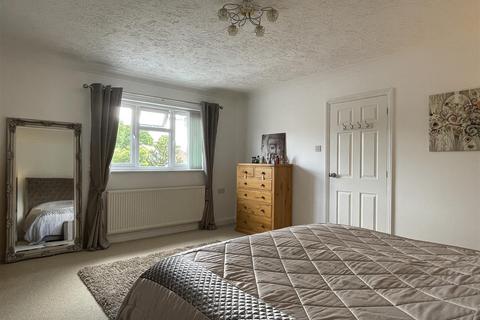5 bedroom detached house for sale, Gainsborough Drive, Gunton, Lowestoft