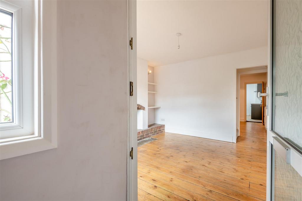 8599874-interior04.jpg