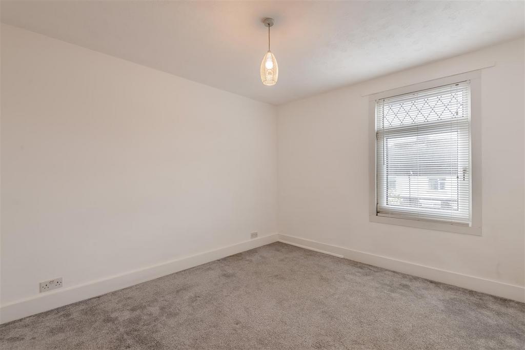 8599874-interior13.jpg