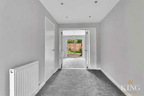 29 Alne Bank Road, Alcester, B49 6QU