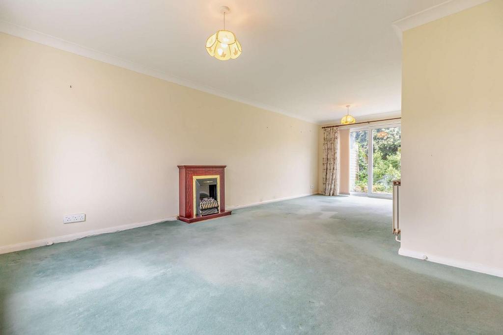 Euclid Avenue Harrogate HG1 2BD 3 bed semidetached house for sale £