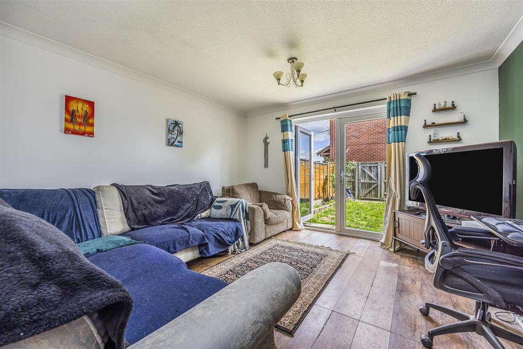 90 Prospect Lane, Havant-Portico Marketing-Sarah Oli