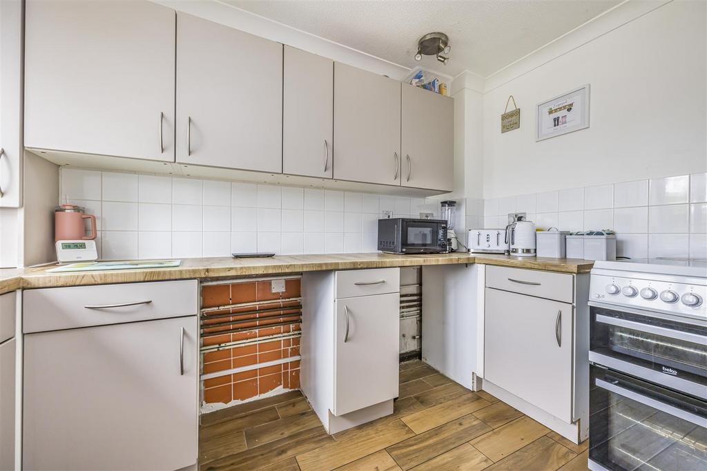 90 Prospect Lane, Havant-Portico Marketing-Sarah Oli