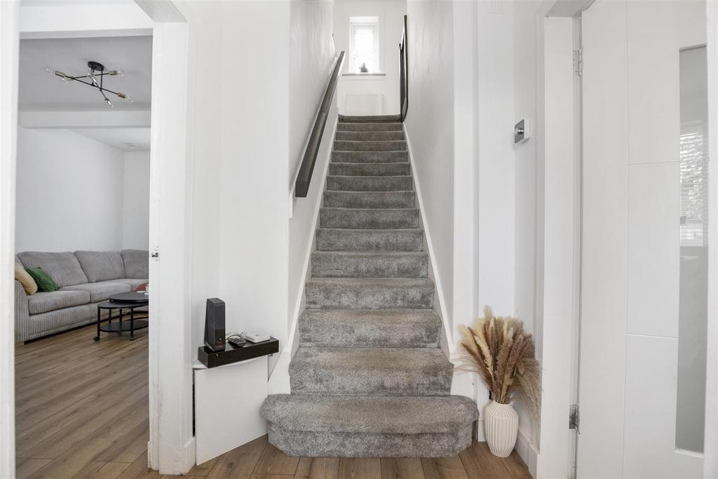 39 Selvage Street3.jpg