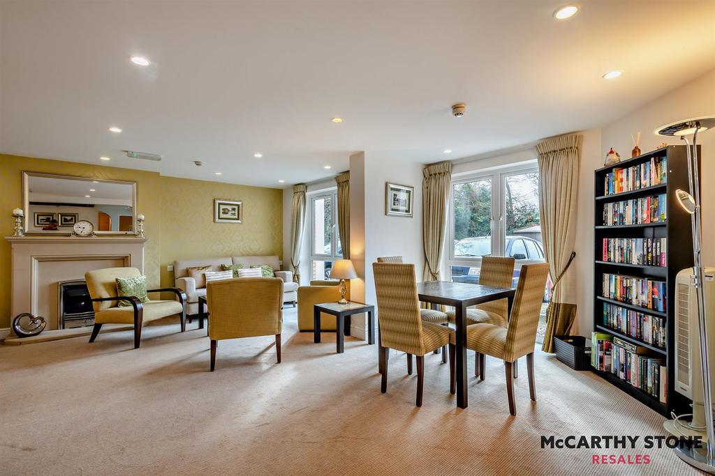 8588215-interior03-800.jpg