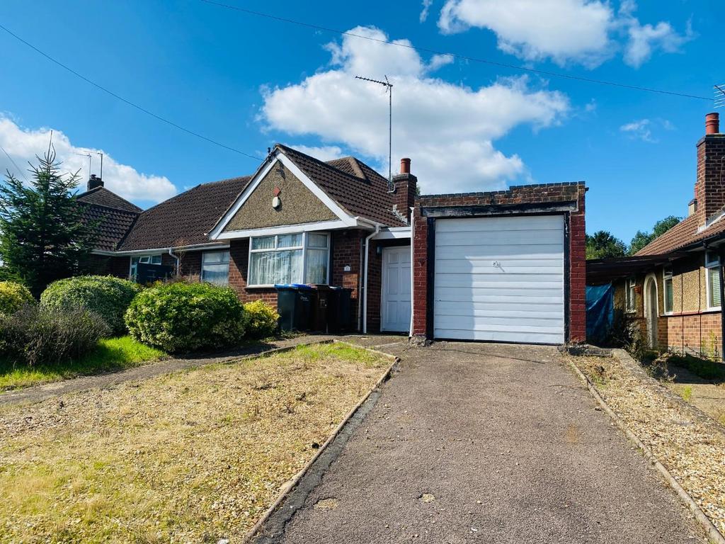 Burford Avenue, Boothville... 2 bed semidetached bungalow £1,100 pcm