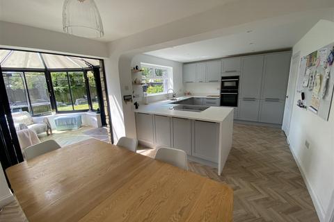 9 Kenwin Close, Swindon, SN3 4NY