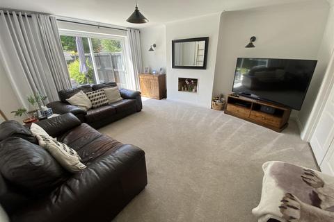 9 Kenwin Close, Swindon, SN3 4NY