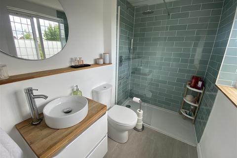 9 Kenwin Close, Swindon, SN3 4NY