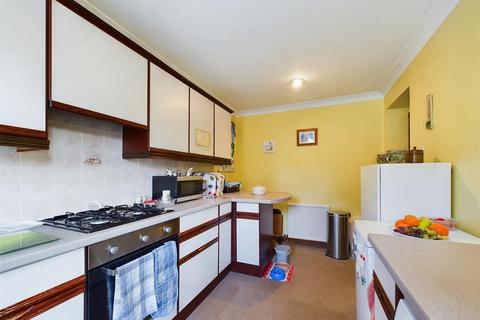 5 Heatherlea Drive, Bridge Of Earn, Perth, PH2 9RF