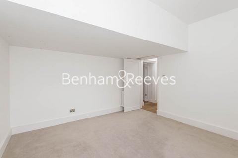 3 bedroom apartment to rent, Roehampton House, Roehampton SW15