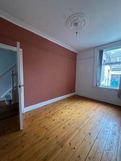 3 bedroom terraced house to rent, Ashbourne Road, Liverpool L17