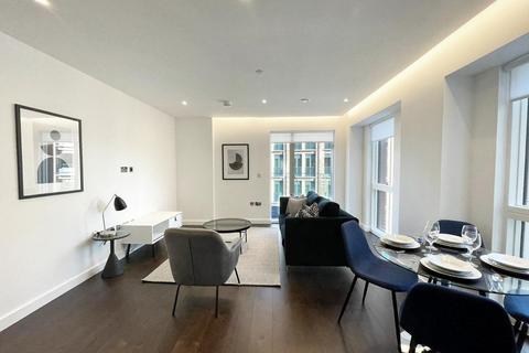 2 bedroom flat to rent, Lexington Gardens, London, SW11