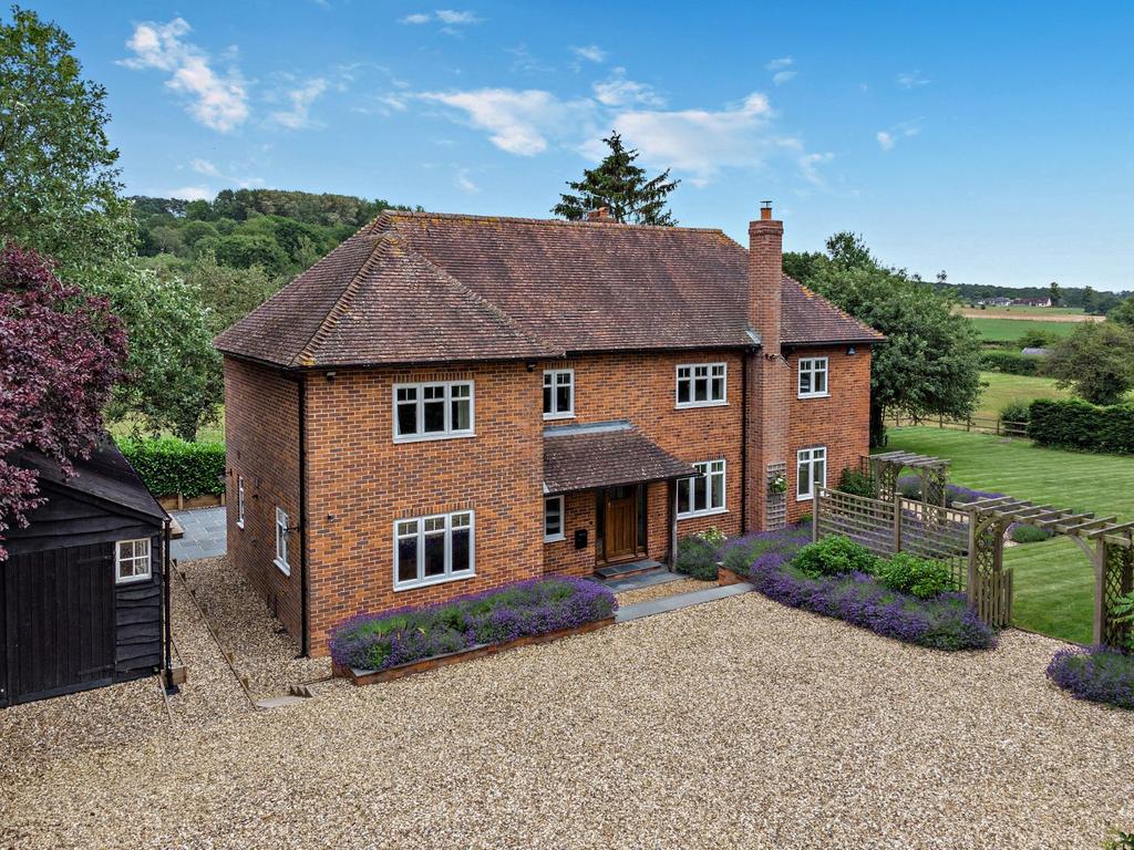 Long Lane, Cold Ash, Thatcham, Berkshire 5 bed detached house for sale