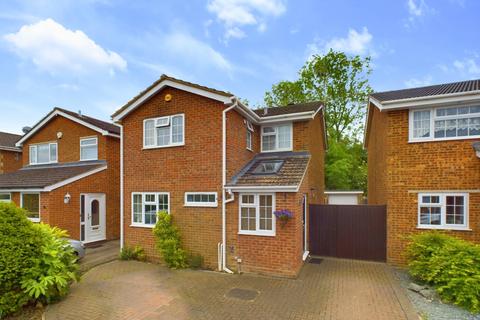 3 bedroom detached house for sale, Camberton Road, Linslade, LU7 2UP