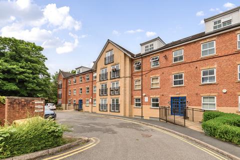 2 bedroom flat for sale, Sandringham Court, Sandringham Drive, Moortown, Leeds, LS17