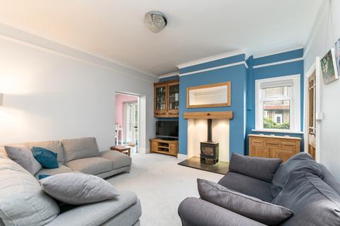 3 bedroom end of terrace house for sale, Staveley Road, Bingley, West Yorkshire, BD16