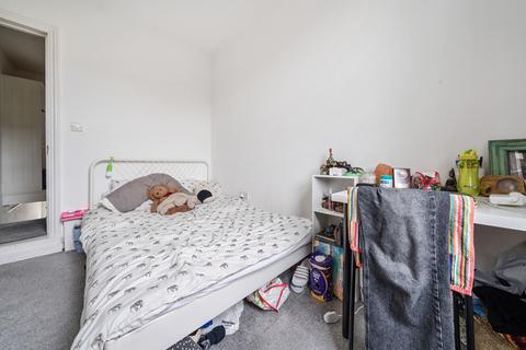 87 Weston Road, Guildford, GU2 8AS